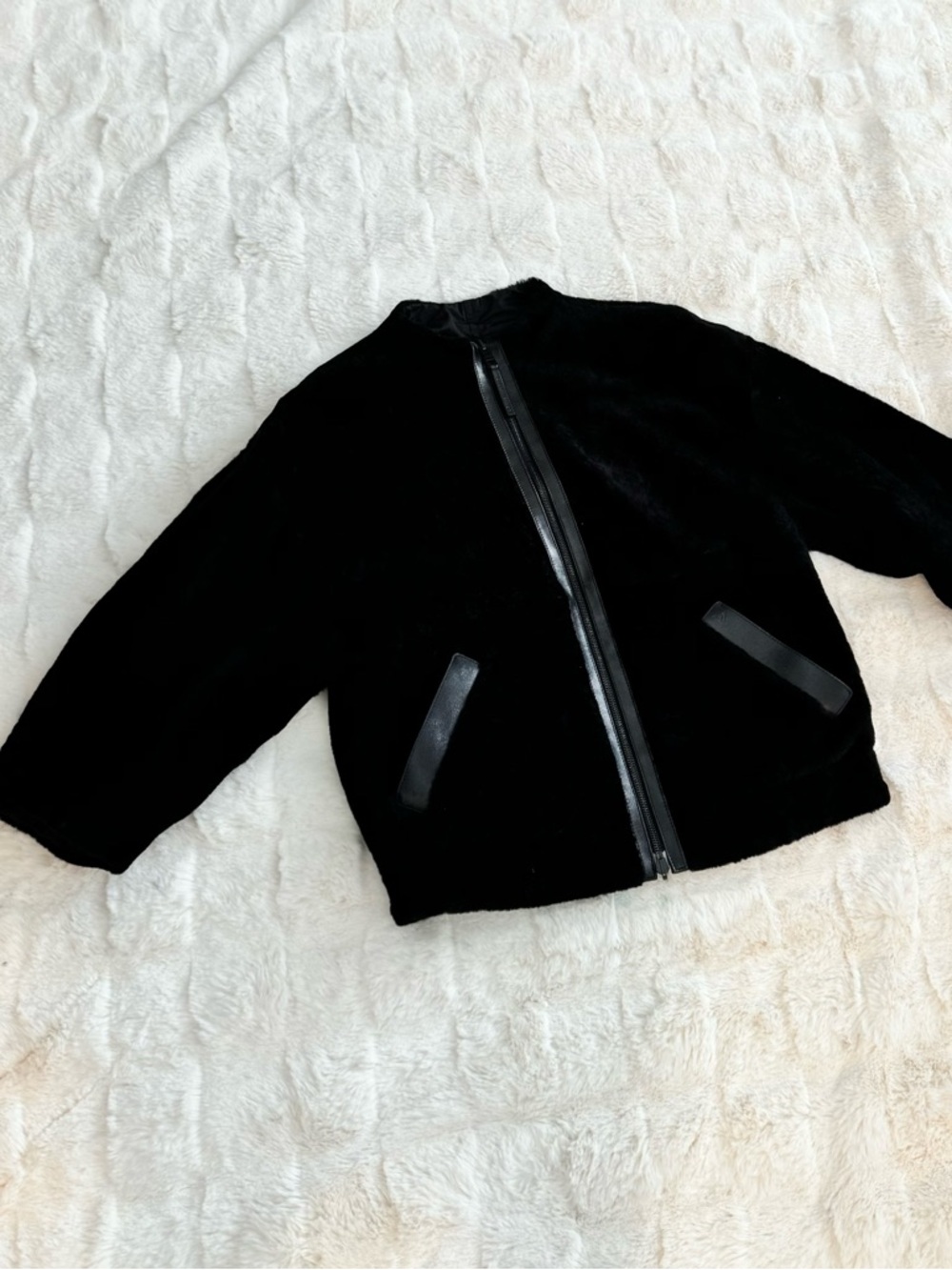 LOUIS VUITTON schwarz REVERSIBLE SHEARLING & NYLON Windbreaker Jacket